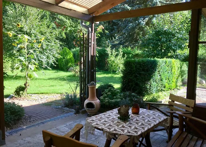 Holzhaus Trollbluemchen Am Wald Und