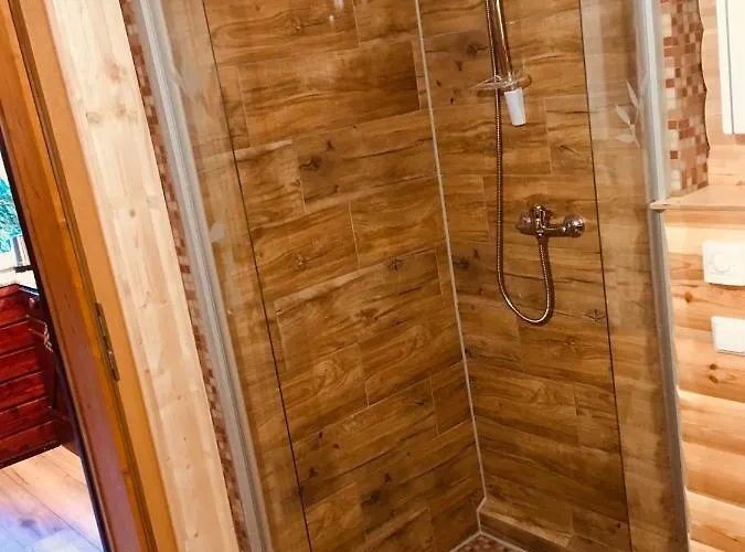 Holzhaus Trollbluemchen Am Wald Und بيت للعطل نيوروبين