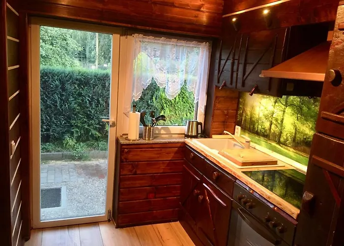 Holzhaus Trollbluemchen Am Wald Und