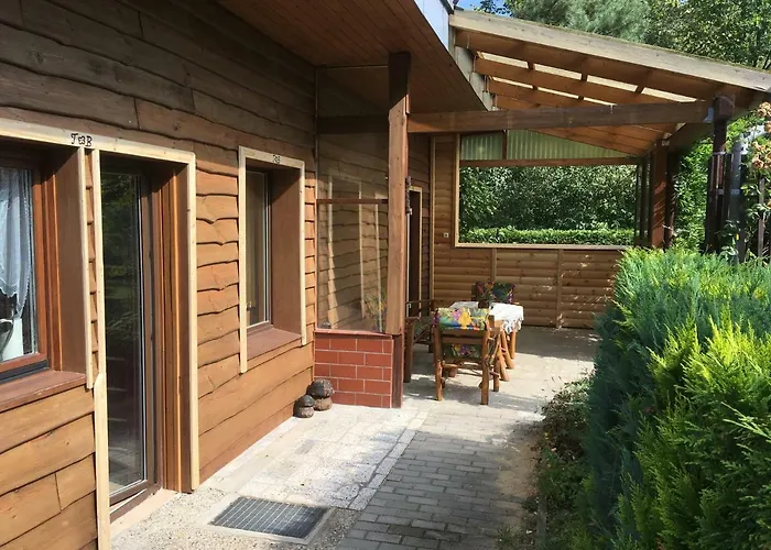 Holzhaus Trollbluemchen Am Wald Und * نيوروبين